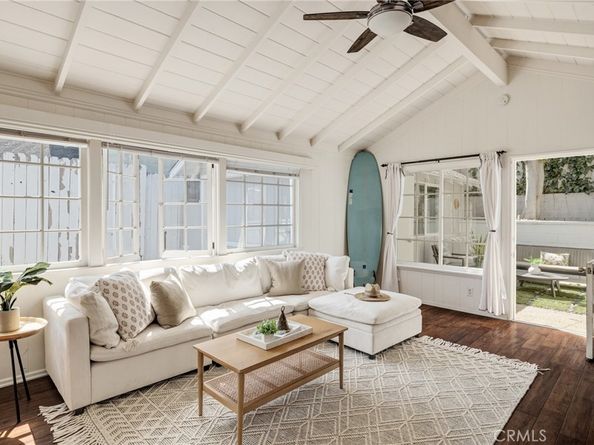 525 Manhattan Beach Boulevard, Manhattan Beach CA 90266