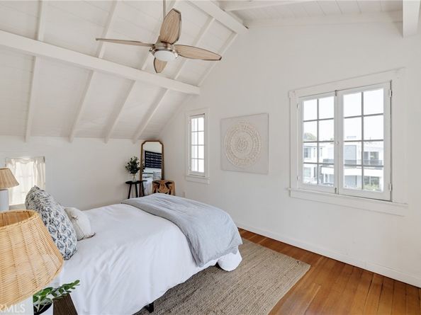 525 Manhattan Beach Boulevard, Manhattan Beach CA 90266