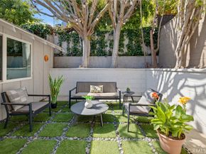 525 Manhattan Beach Boulevard, Manhattan Beach CA 90266