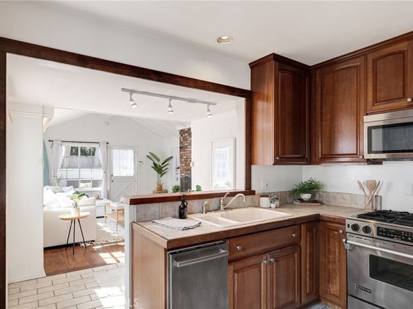 525 Manhattan Beach Boulevard, Manhattan Beach CA 90266