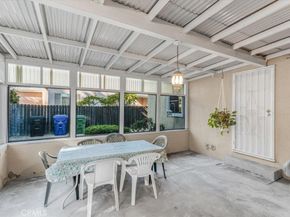 19612 Schoolcraft, Reseda CA 91335