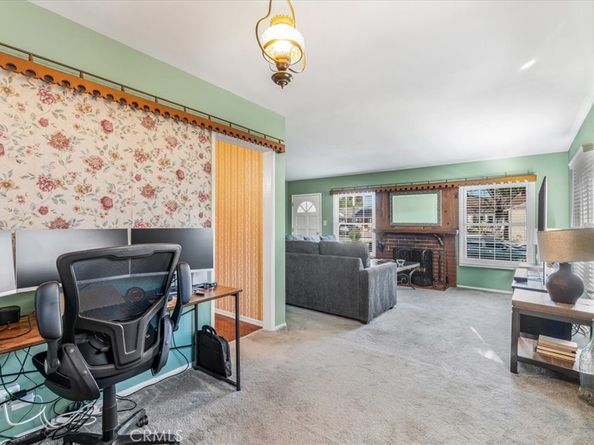 19612 Schoolcraft, Reseda CA 91335