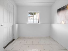 10607 Whitegate Avenue, Sunland CA 91040