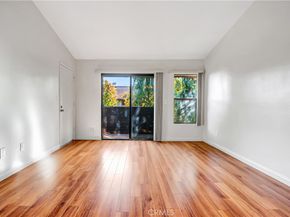 7308 Corbin Avenue G, Reseda CA 91335