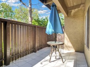 18350 Hatteras 123, Tarzana CA 91356