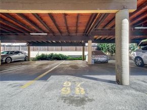 18350 Hatteras 123, Tarzana CA 91356