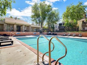 18350 Hatteras 123, Tarzana CA 91356