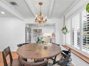 20935 Avenue San Luis, Woodland Hills CA 91364