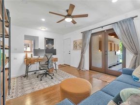 20935 Avenue San Luis, Woodland Hills CA 91364