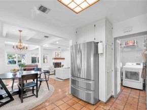 20935 Avenue San Luis, Woodland Hills CA 91364