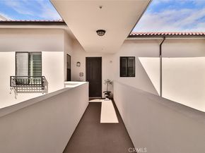 4724 Kester Avenue 404, Sherman Oaks CA 91403