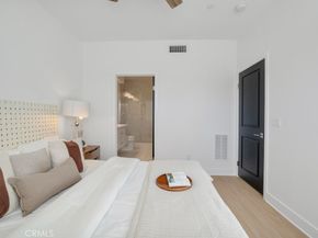 10832 W Riverton Court, Toluca Lake CA 91602