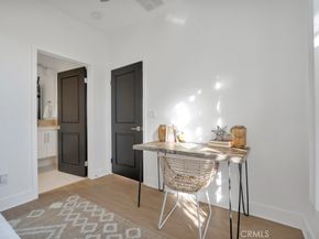 10832 W Riverton Court, Toluca Lake CA 91602