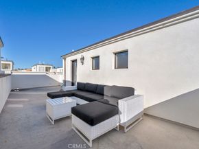 10832 W Riverton Court, Toluca Lake CA 91602