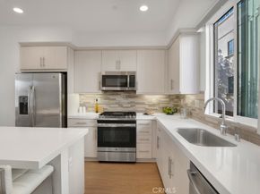 10832 W Riverton Court, Toluca Lake CA 91602