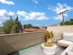 5242 Vesper 7, Sherman Oaks CA 91411