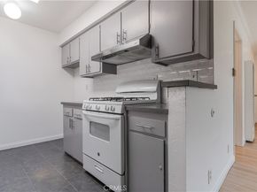 11138 Aqua Vista Street 49, Studio City CA 91602