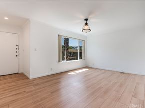 11138 Aqua Vista Street 49, Studio City CA 91602