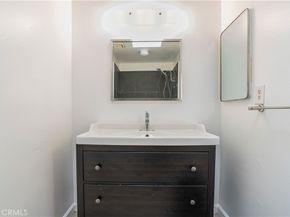 11138 Aqua Vista Street 49, Studio City CA 91602