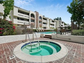 21650 Burbank Blvd. 206, Woodland Hills CA 91367