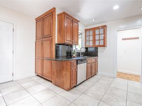 7247 Donna Ave, Reseda CA 91335