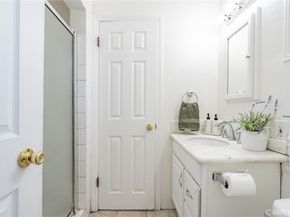 7247 Donna Ave, Reseda CA 91335