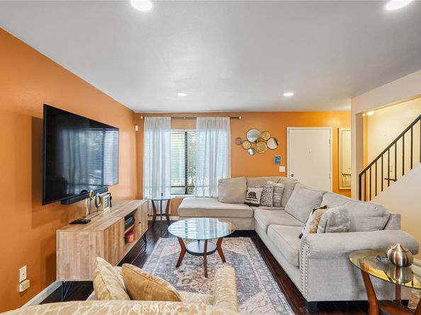 11401 Berendo Avenue 6, Los Angeles CA 90044