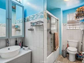11401 Berendo Avenue 6, Los Angeles CA 90044