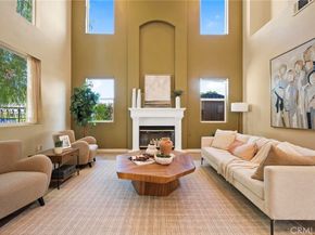 8501 Browns Creek Ln, Canoga Park CA 91304