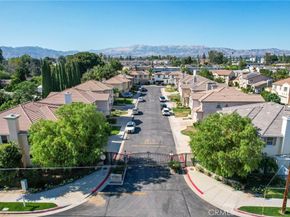 8501 Browns Creek Ln, Canoga Park CA 91304