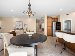 8501 Browns Creek Ln, Canoga Park CA 91304