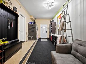 8501 Browns Creek Ln, Canoga Park CA 91304
