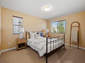 8501 Browns Creek Ln, Canoga Park CA 91304