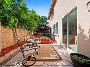 8501 Browns Creek Ln, Canoga Park CA 91304