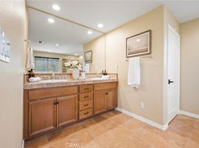 8501 Browns Creek Ln, Canoga Park CA 91304