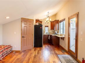 124 N Naomi, Burbank CA 91505