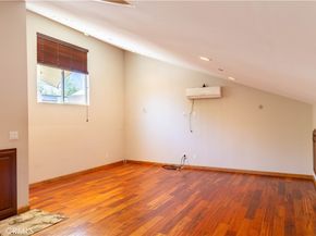 124 N Naomi, Burbank CA 91505