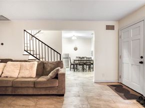 7300 Lennox Avenue J5, Van Nuys CA 91405