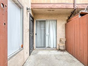 7300 Lennox Avenue J5, Van Nuys CA 91405