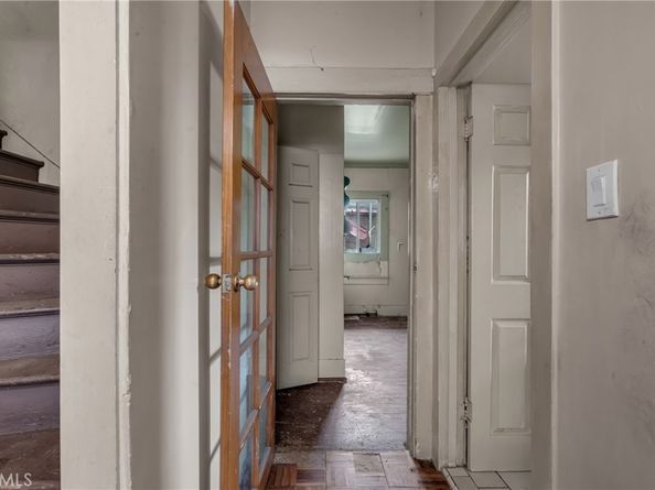 1021 W 48th, Los Angeles CA 90037