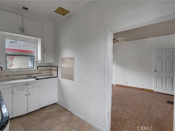 1021 W 48th, Los Angeles CA 90037