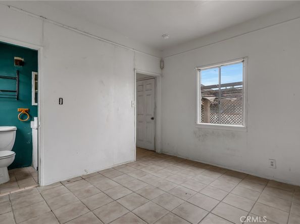 1021 W 48th, Los Angeles CA 90037