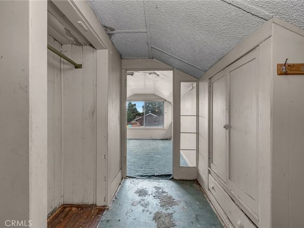 1021 W 48th, Los Angeles CA 90037