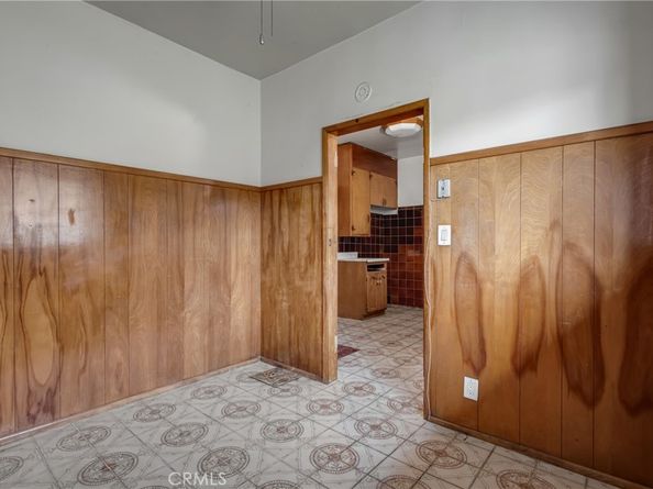 1021 W 48th, Los Angeles CA 90037