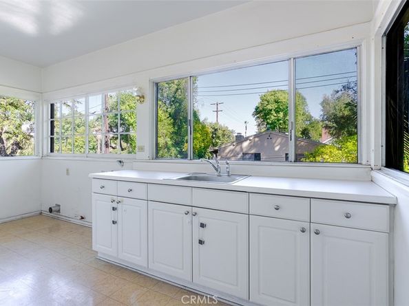 584 Saint John, Pasadena CA 91105