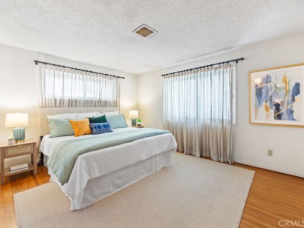 3561 Fela, Long Beach CA 90808