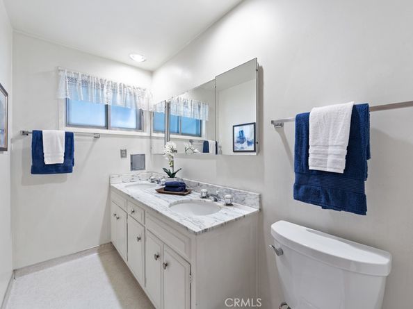 3561 Fela, Long Beach CA 90808