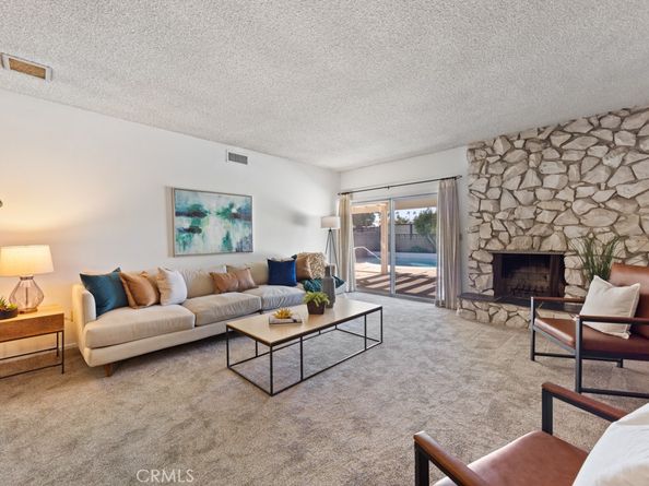 3561 Fela, Long Beach CA 90808