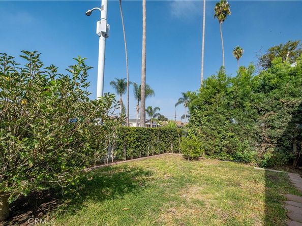 5864 Bonsallo Avenue, Los Angeles CA 90044