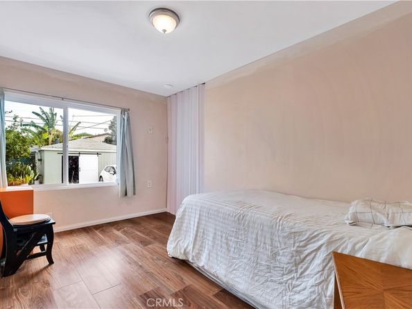 5864 Bonsallo Avenue, Los Angeles CA 90044